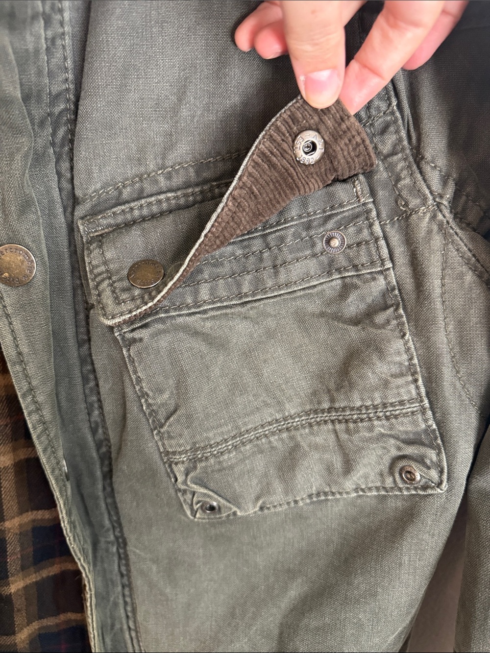 Almost Vintage (2008) Abercrombie & Fitch Men's Military Field Jacket in Olive - Picture 7 of 12